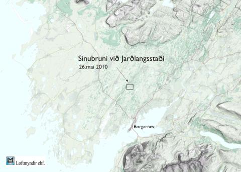 Kort sem sýnir staðsetningu sinubrunans við Jarðlangsstaði 2010